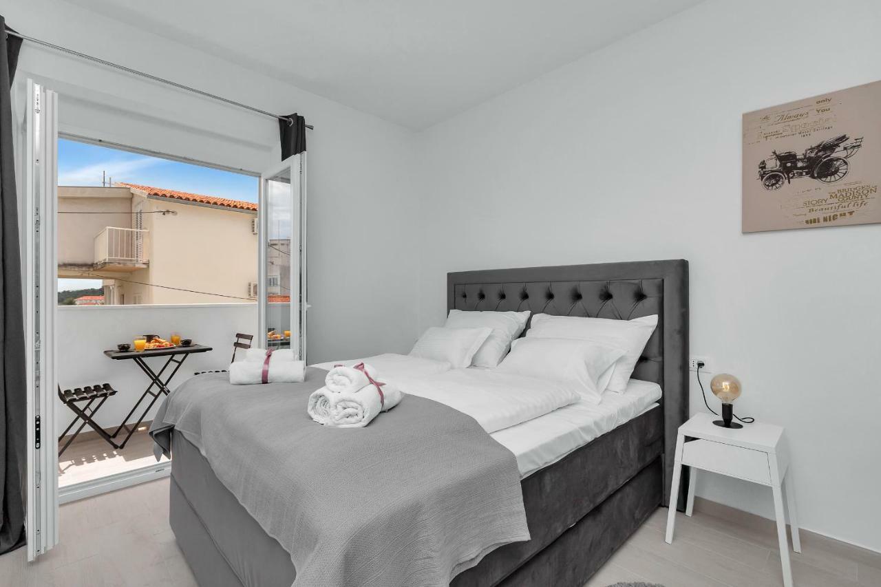Apartments Morpheus Makarska Eksteriør bilde