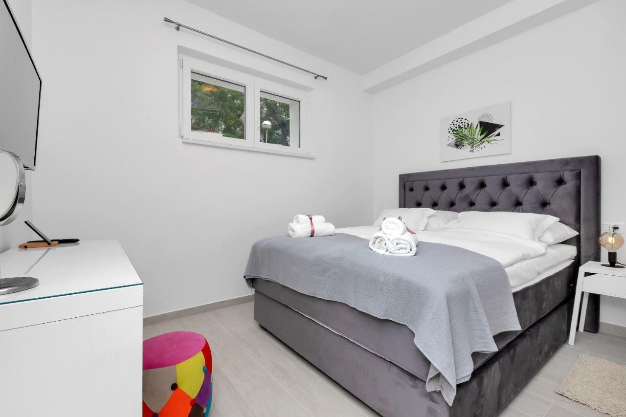 Apartments Morpheus Makarska Eksteriør bilde